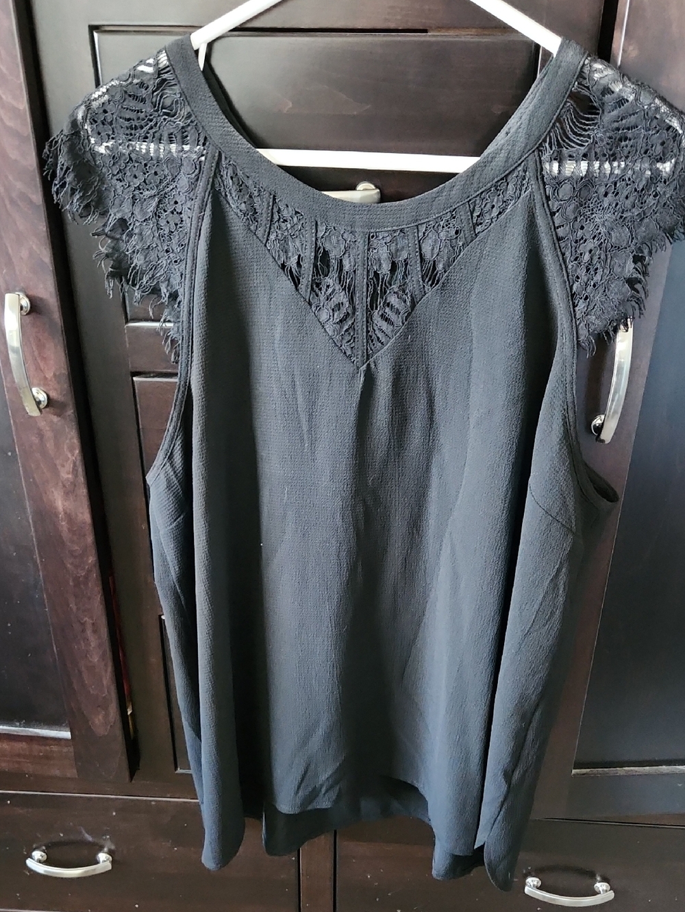 41 Hawthorn Black Lace Yoke Sleeveless Tank Top